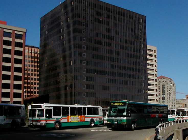 AC Transit MCI 102DLA3